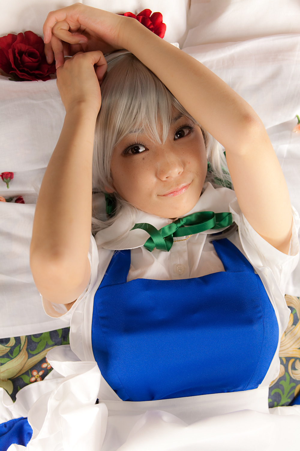 cosplay美女套图 c77 Sakuya Izayoi　白丝假发扮相(1)